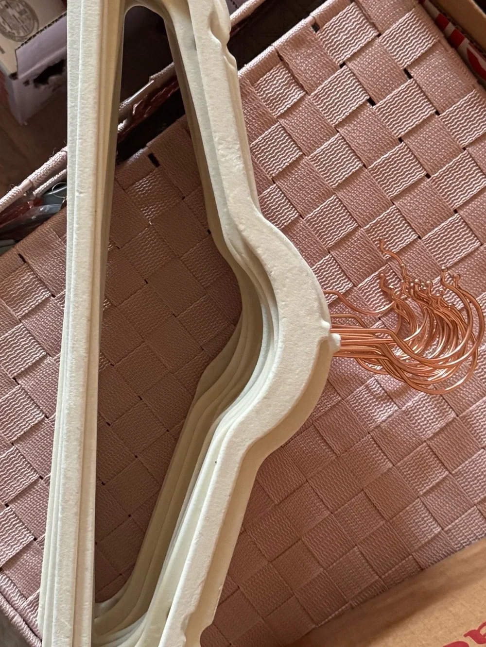 Cream Velvet Hangers Set with Rose Gold Hooks